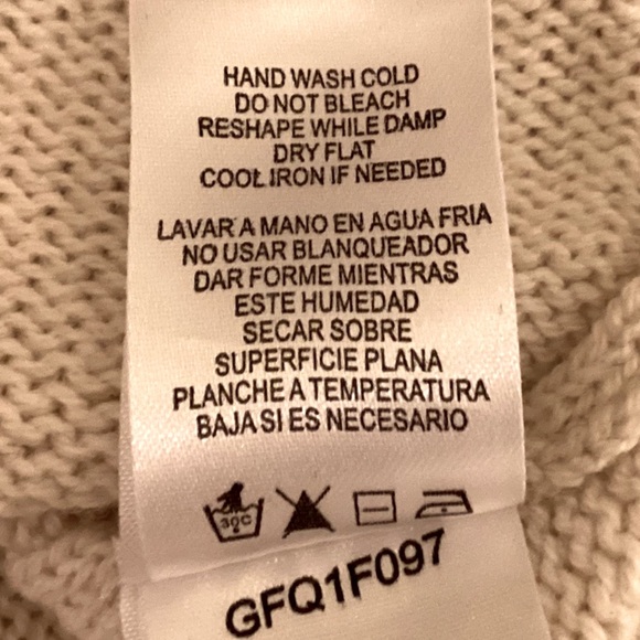 BCBG Paris Turtle Neck Sweater Heather Oatmeal - Picture 8 of 8